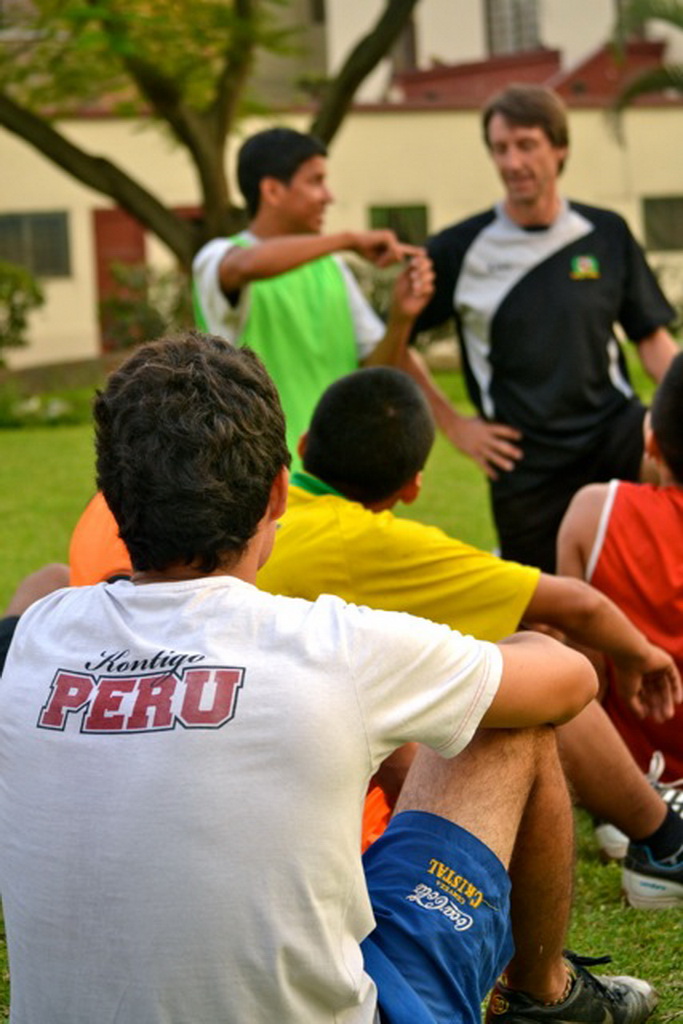 Bienvenido a Perú Amigos del Deporte! to Peru Sports Friends
